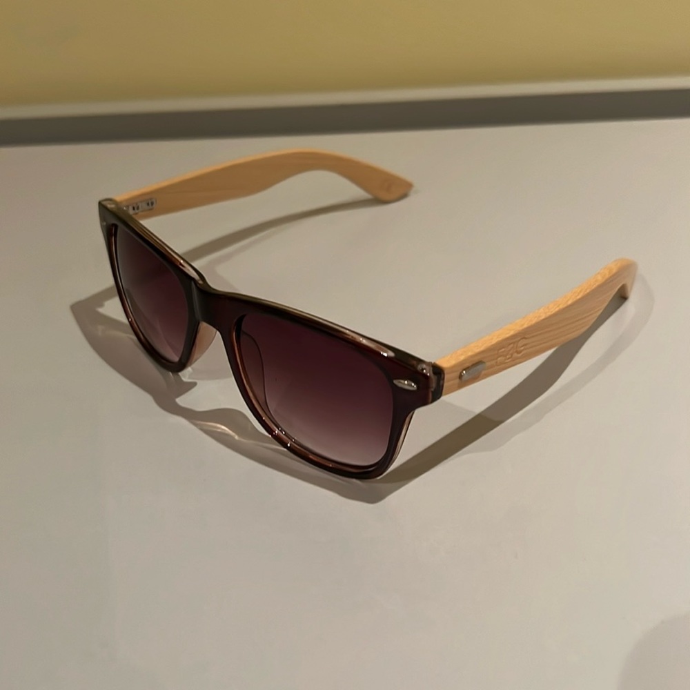Non polarized sunglasses